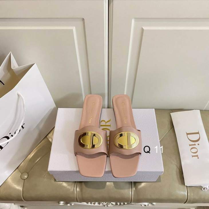 Picture of Dior Slippers _SKUDiorsz35-403CY12013006